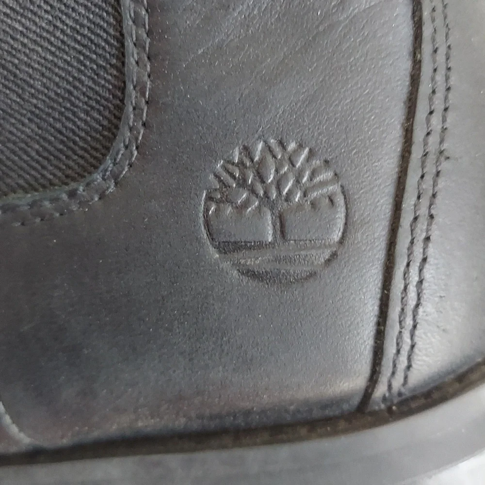 Timberland Chelsea Boots, Size 8, Black Leather, 1" Heel, Round Toe, Style A2JGG - Picture 10 of 10